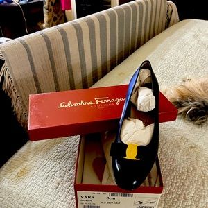 Salvatore Ferragamo black patten leather. Box pumps.